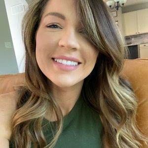 Meet your Posher, Candice